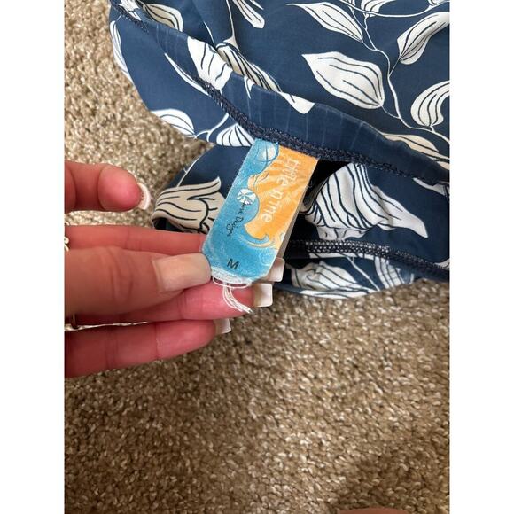 💋Bundle 4 items for $20. Add items💋 to a bundle3 - Picture 3 of 5